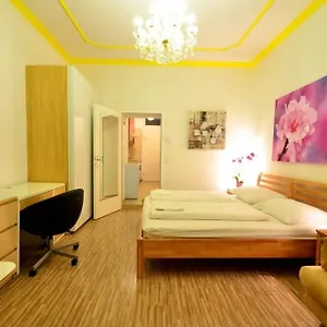 Apartmanhotel Ajo Messe - Contactless Check In, Bécs
